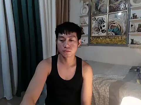 xshyboyx online show from May 22, 1:50 pm