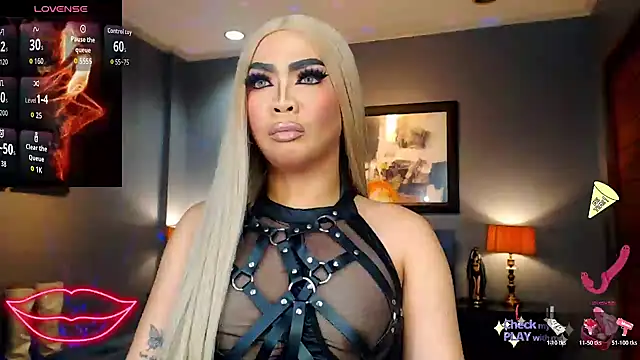 FridaHumphrey online show from October 29, 5:47 pm