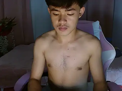 YourNaughtyTwink 69 online show from April 26, 11:24 pm
