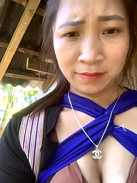 Snapshot of ThiHa003 chatting on October 5, 3:38 am ThiHa003 online show from October 5, 3:38 am