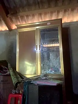 Snapshot of ThiHa003 chatting on October 11, 4:01 am ThiHa003 online show from October 11, 4:01 am