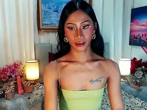 Snapshot of sassylatina chatting on November 2, 6:43 pm sassylatina online show from November 2, 6:43 pm