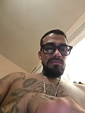 Cnutt310 online show from February 5, 12:15 am