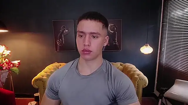 Snapshot of deivid_parker chatting on May 9, 2:00 pm deivid parker online show from May 9, 2:00 pm