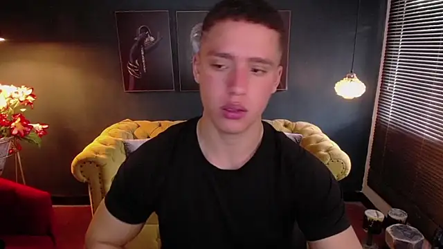 Snapshot of deivid_parker chatting on May 26, 1:29 pm deivid parker online show from May 26, 1:29 pm
