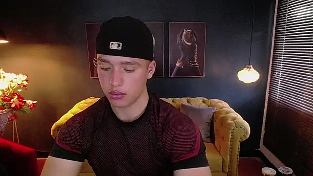 Snapshot of deivid_parker chatting on May 28, 1:41 pm deivid parker online show from May 28, 1:41 pm