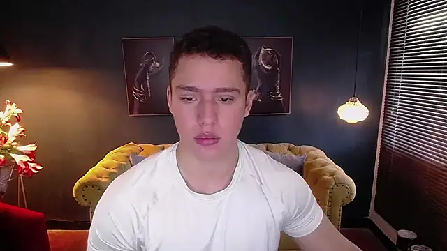 Snapshot of deivid_parker chatting on June 10, 1:32 pm deivid parker online show from June 10, 1:32 pm