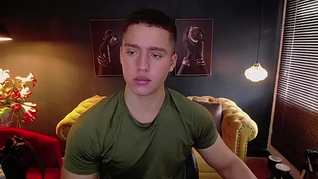 Snapshot of deivid_parker chatting on June 23, 1:31 pm deivid parker online show from June 23, 1:31 pm