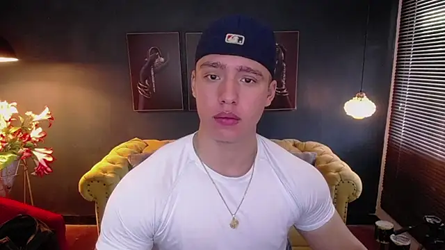 Snapshot of deivid_parker chatting on June 26, 1:48 pm deivid parker online show from June 26, 1:48 pm