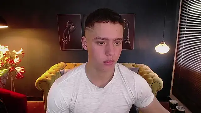 Snapshot of deivid_parker chatting on June 30, 1:45 pm deivid parker online show from June 30, 1:45 pm