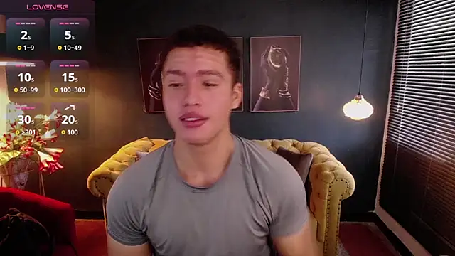 Snapshot of deivid_parker chatting on July 25, 1:41 pm deivid parker online show from July 25, 1:41 pm