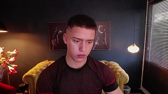 Snapshot of deivid_parker chatting on August 1, 1:43 pm deivid parker online show from August 1, 1:43 pm
