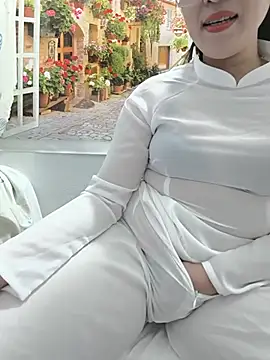 Ariana-Vy online show from July 19, 4:05 am