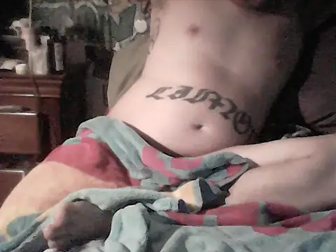 Snapshot of Twoslipperywhenwett chatting on December 17, 8:31 am Twoslipperywhenwett online show from December 17, 8:31 am