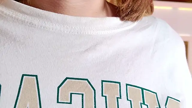 ambar rosse25 online show from November 24, 11:32 am