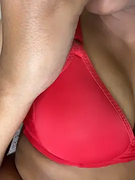 Snapshot of sony_cutie chatting on November 6, 11:33 am sony cutie online show from November 6, 11:33 am