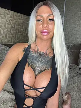 dutchbarbie online show from July 22, 5:49 pm