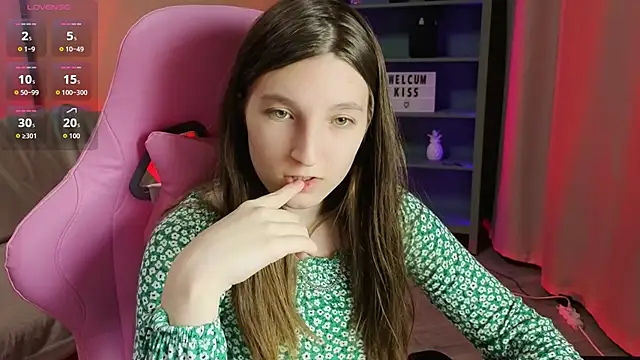 Snapshot of Mia_Myles chatting on November 12, 10:15 am Mia Myles online show from November 12, 10:15 am