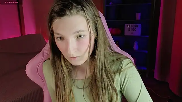 Snapshot of Mia_Myles chatting on December 5, 10:35 am Mia Myles online show from December 5, 10:35 am