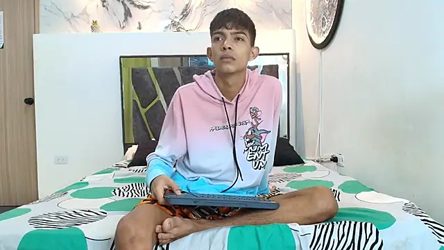 PRETTY SEX1 online show from November 30, 7:12 am