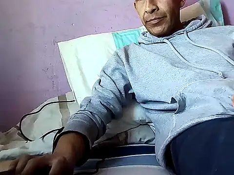 Snapshot of ivan11_16 chatting on November 5, 6:19 pm ivan11 16 online show from November 5, 6:19 pm