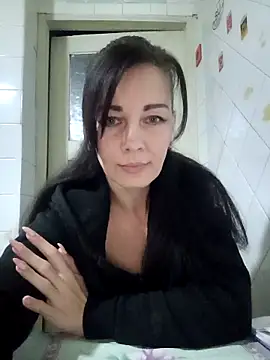 Snapshot of Adeline3302 chatting on February 15, 3:31 pm Adeline3302 online show from February 15, 3:31 pm