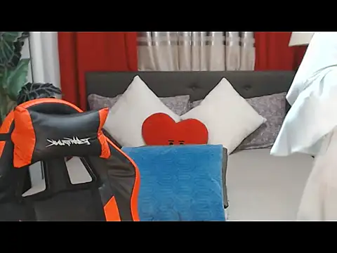 MarielRose143 online show from June 17, 7:26 pm