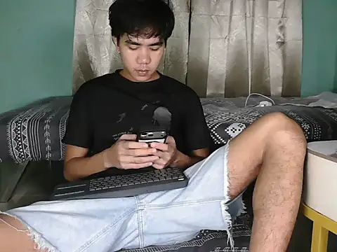 Snapshot of Darkevion chatting on June 13, 12:30 am Darkevion online show from June 13, 12:30 am