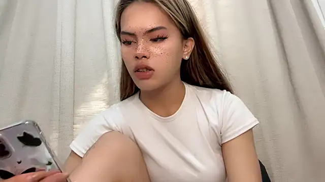 Snapshot of serpenthena_goddess chatting on November 5, 12:21 am serpenthena goddess online show from November 5, 12:21 am