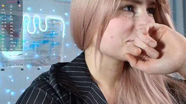 Snapshot of PieraMarch chatting on September 20, 7:15 pm PieraMarch online show from September 20, 7:15 pm