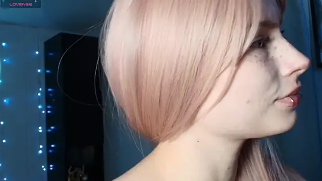 Snapshot of PieraMarch chatting on October 8, 7:22 pm PieraMarch online show from October 8, 7:22 pm