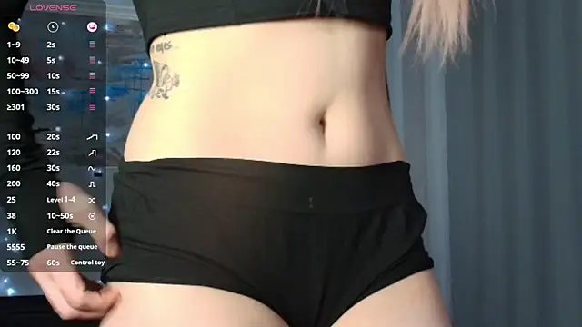 Snapshot of PieraMarch chatting on October 19, 6:52 pm PieraMarch online show from October 19, 6:52 pm