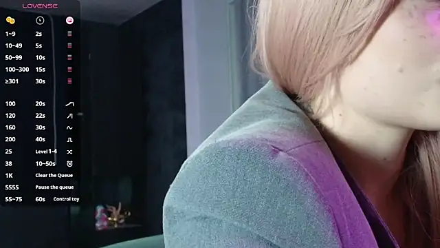 Snapshot of PieraMarch chatting on October 30, 7:14 pm PieraMarch online show from October 30, 7:14 pm