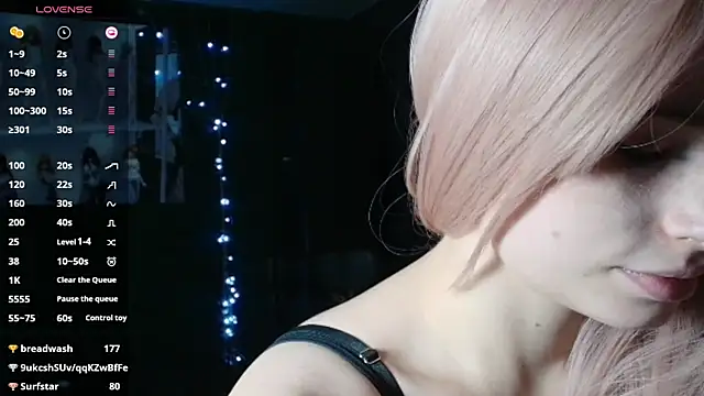 Snapshot of PieraMarch chatting on November 13, 8:41 pm PieraMarch online show from November 13, 8:41 pm