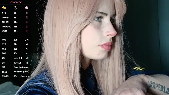 Snapshot of PieraMarch chatting on November 26, 7:15 pm PieraMarch online show from November 26, 7:15 pm