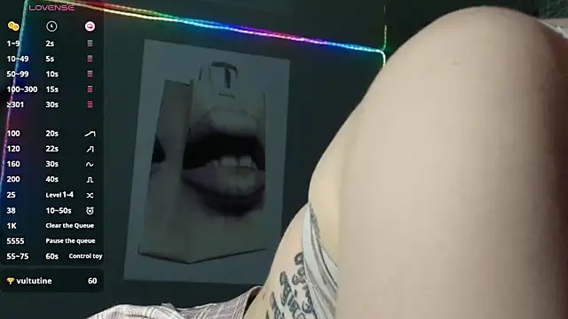 Snapshot of PieraMarch chatting on December 13, 7:53 pm PieraMarch online show from December 13, 7:53 pm