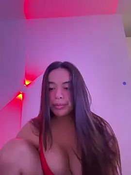 Snapshot of urasianlady chatting on October 18, 5:43 am urasianlady online show from October 18, 5:43 am