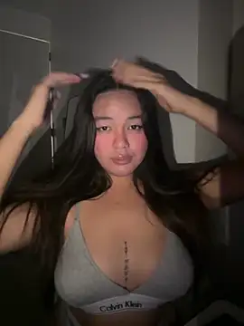 Snapshot of urasianlady chatting on November 4, 3:11 pm urasianlady online show from November 4, 3:11 pm