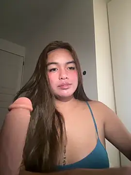 Snapshot of urasianlady chatting on November 30, 6:06 am urasianlady online show from November 30, 6:06 am