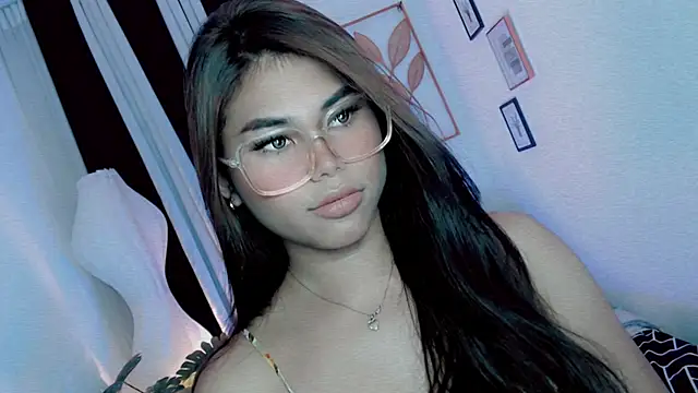 Snapshot of PrettyBlythes_TS chatting on May 26, 10:39 pm PrettyBlythes TS online show from May 26, 10:39 pm