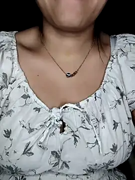 Snapshot of Horny_Shalu chatting on November 1, 6:43 pm Horny Shalu online show from November 1, 6:43 pm