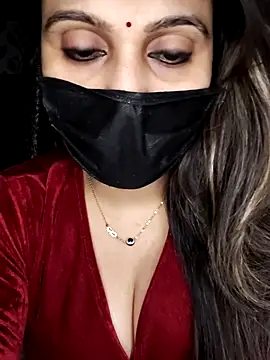 Snapshot of Horny_Shalu chatting on November 8, 6:07 pm Horny Shalu online show from November 8, 6:07 pm