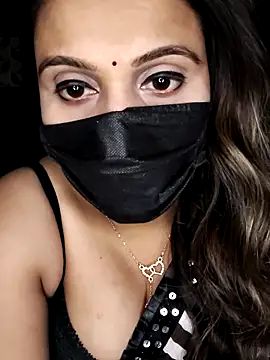 Snapshot of Horny_Shalu chatting on December 1, 5:51 pm Horny Shalu online show from December 1, 5:51 pm