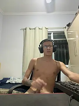 Snapshot of safadezanunes2 chatting on March 4, 10:49 pm safadezanunes2 online show from March 4, 10:49 pm