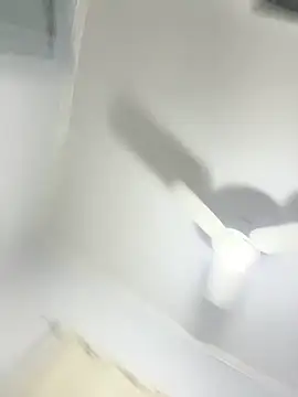 Snapshot of safadezanunes2 chatting on March 24, 2:05 am safadezanunes2 online show from March 24, 2:05 am