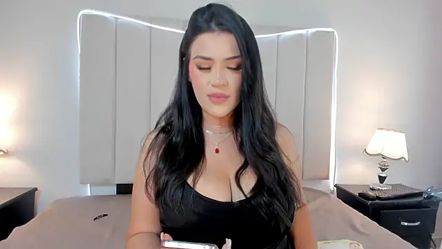 Snapshot of InnaVolkova chatting on May 27, 2:03 pm InnaVolkova online show from May 27, 2:03 pm