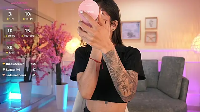 Snapshot of NicoleCrawft chatting on November 20, 7:35 pm NicoleCrawft online show from November 20, 7:35 pm