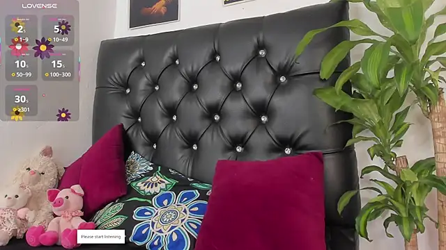 Snapshot of Britney_Rose chatting on September 29, 12:16 am Britney Rose online show from September 29, 12:16 am