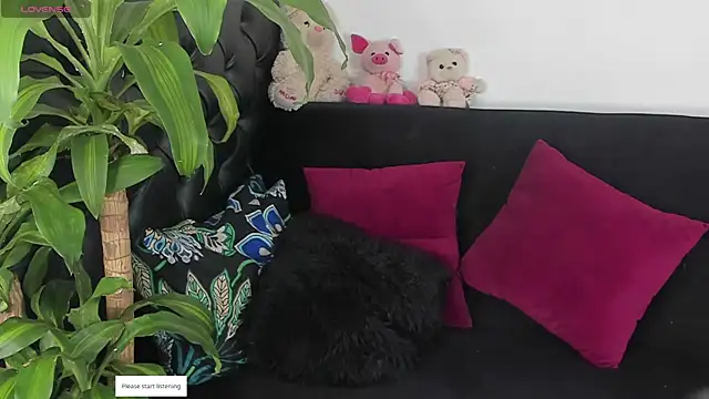 Snapshot of Britney_Rose chatting on November 12, 5:30 am Britney Rose online show from November 12, 5:30 am