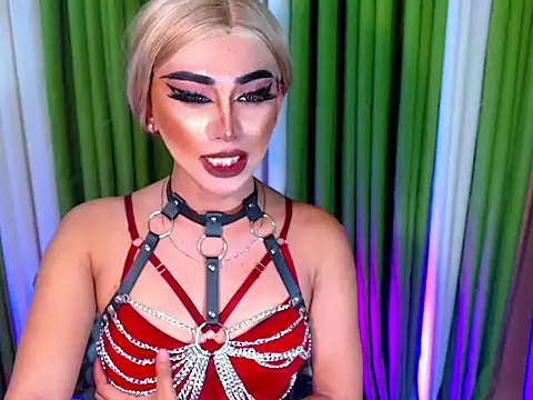 Snapshot of Queen_yasii_88 chatting on September 12, 4:07 pm Queen yasii 88 online show from September 12, 4:07 pm